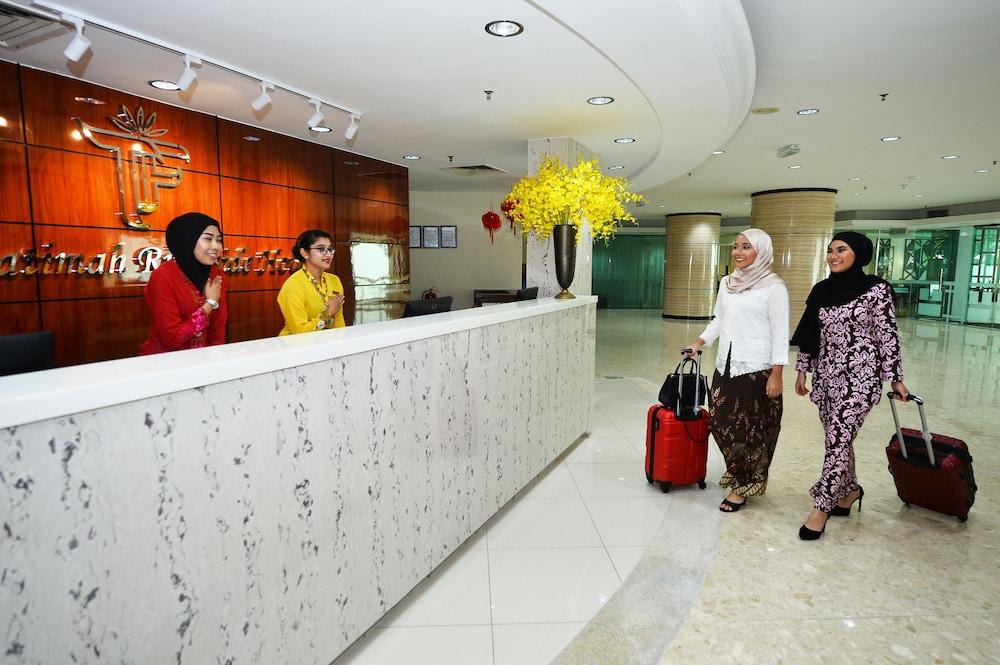Wana Riverside Hotel Malacca Exterior photo